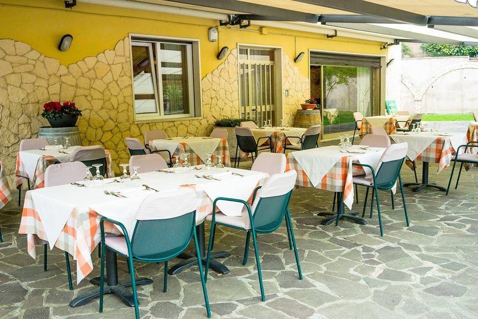 Albergo Olivo Belluno Veronese Exterior foto